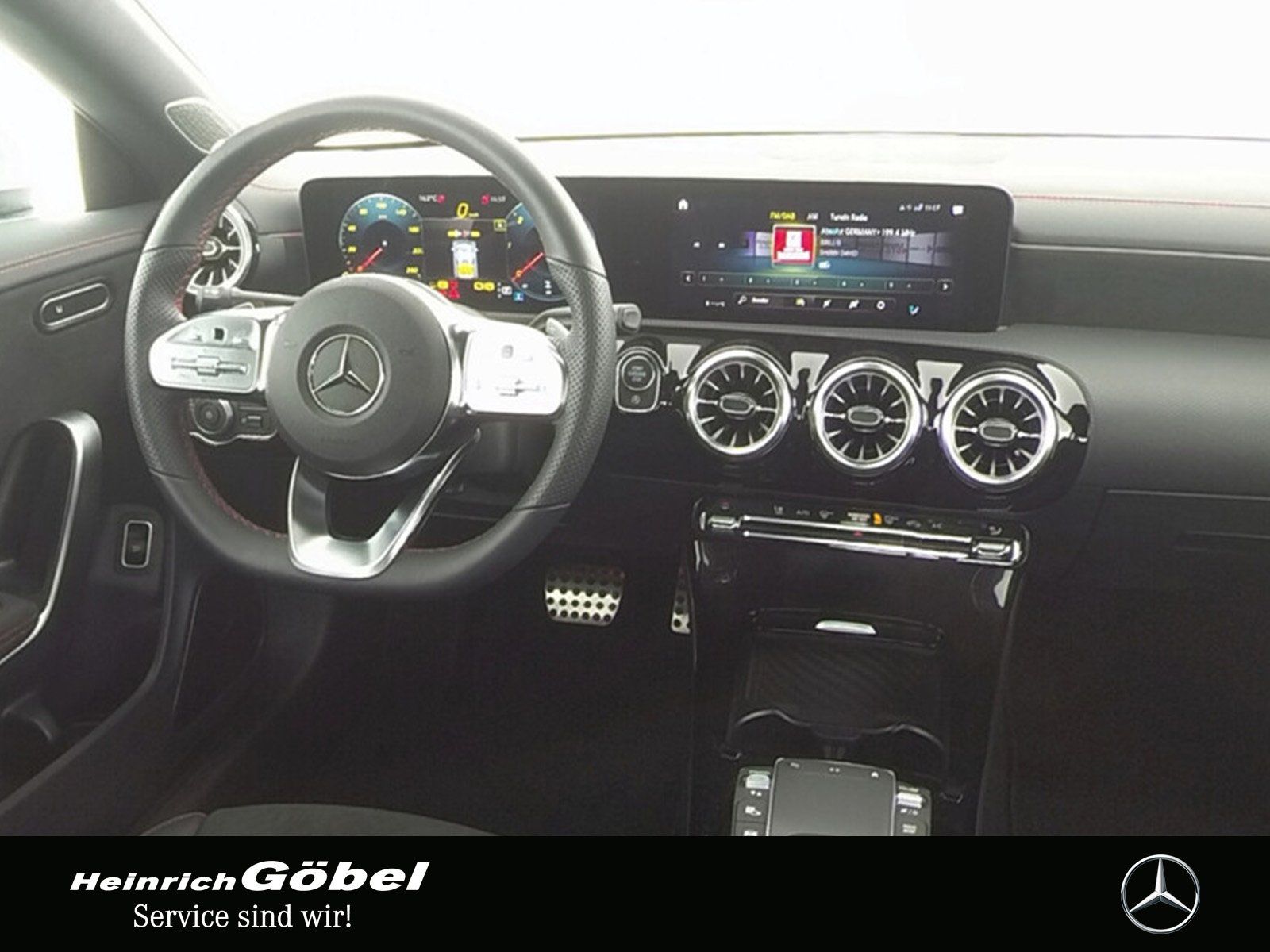 Fahrzeugabbildung Mercedes-Benz CLA 220 d AMG LINE BURMESTER+LED+KAMERA+AMBIENTE