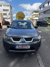 Mitsubishi Outlander 2.0 DI-D Invite - Mitsubishi Outlander Invite mit Diesel-Antrieb
