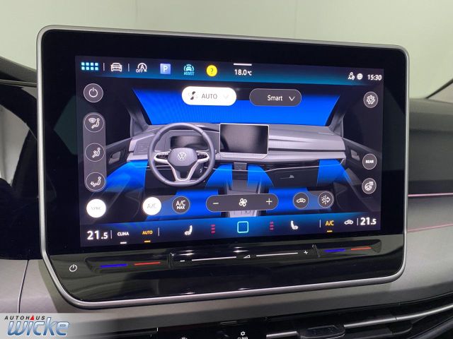 Golf VIII 1.5 TSI Life CONNECT KLIMA PDC LED