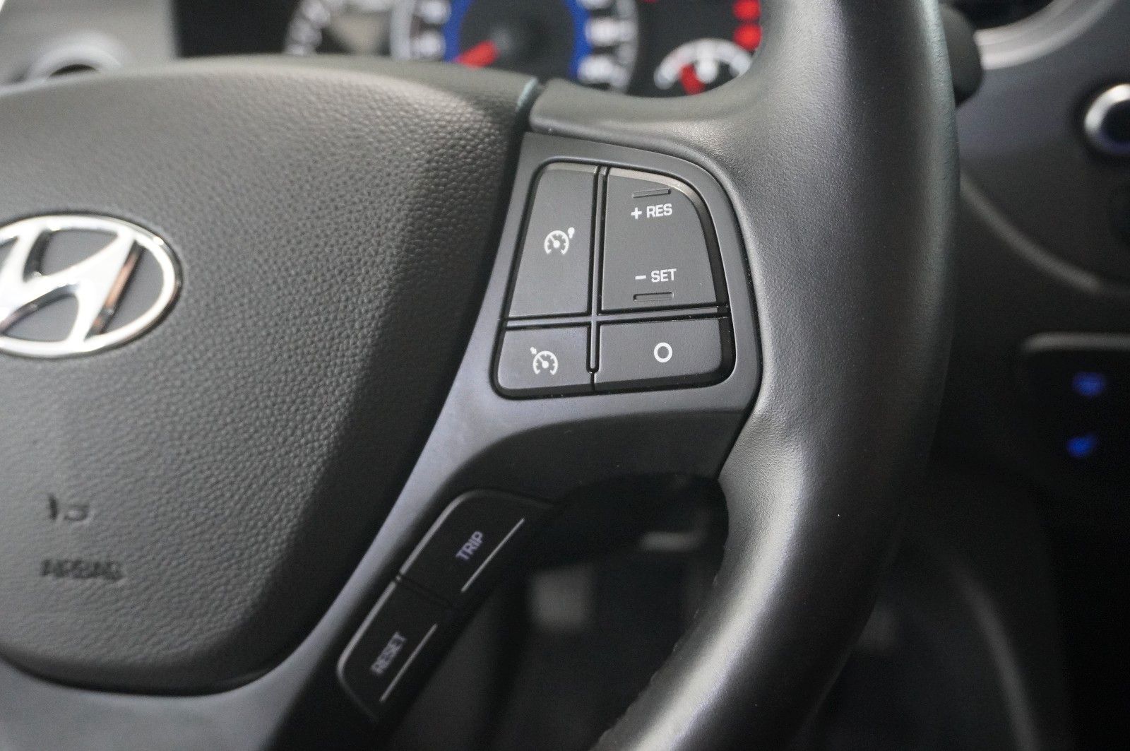 Fahrzeugabbildung Hyundai i10 1.2 YES! 5-TÜR KLIMA/WINTER/TEMP./NEBEL/DAB+
