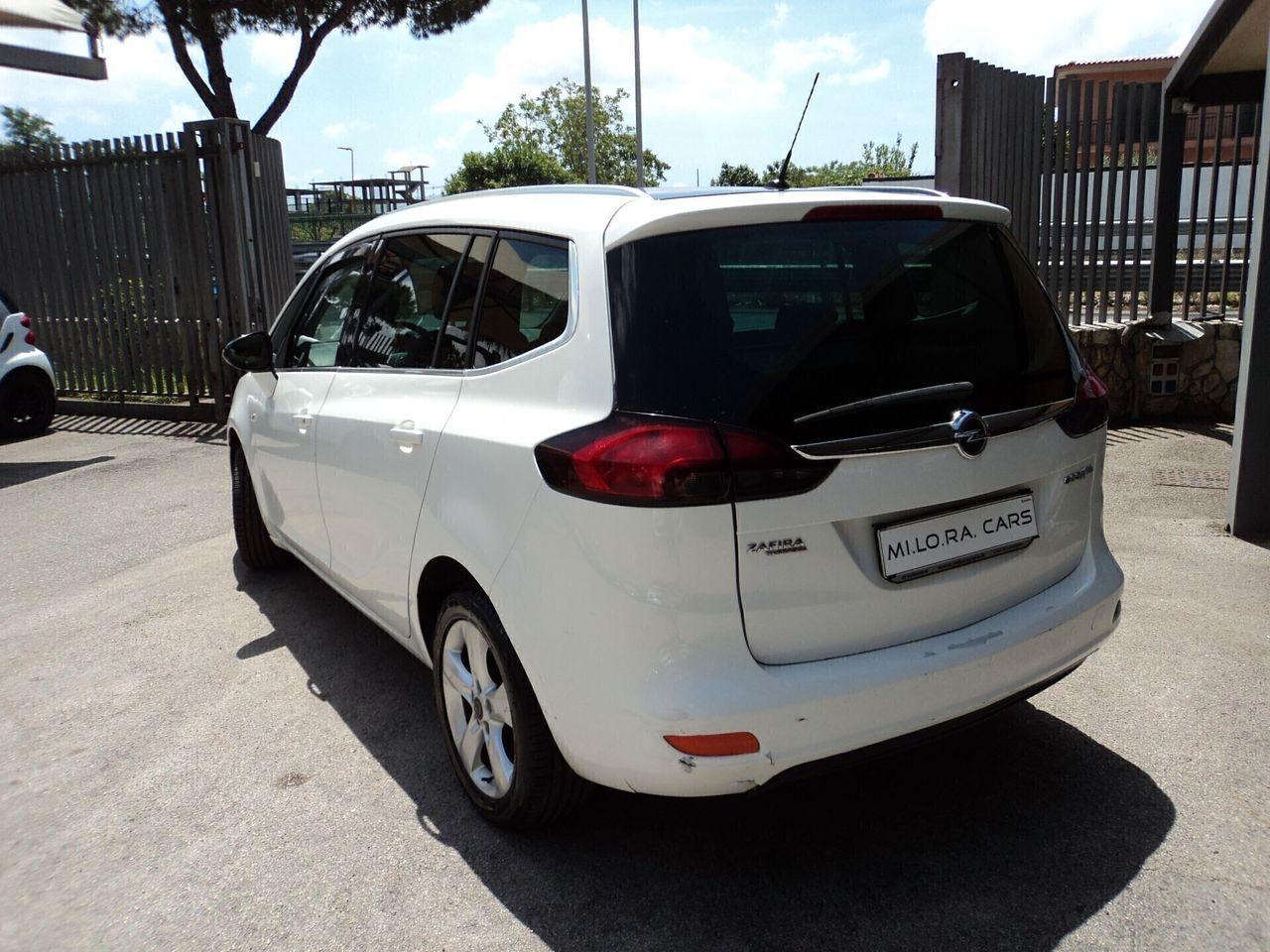 Opel Zafira tourer 2014 — interior