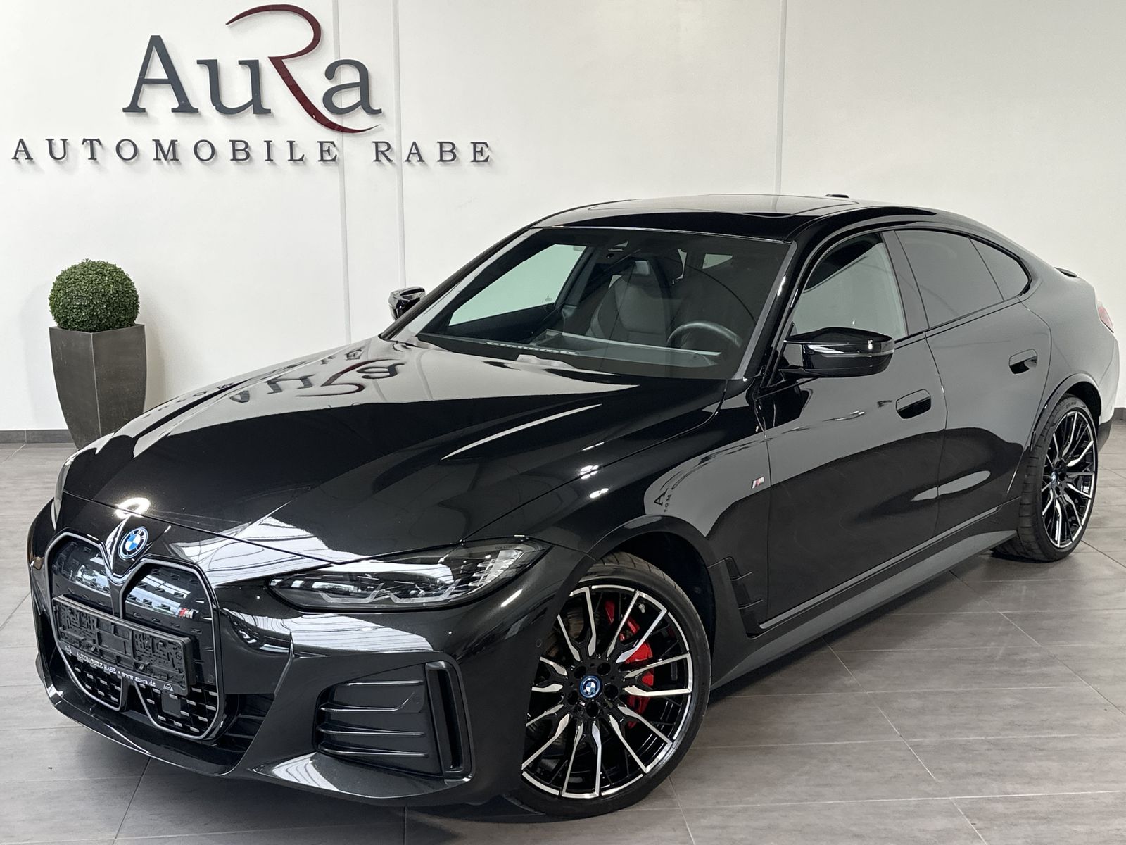 Fahrzeugabbildung BMW i4 M50 NAV+LED+GLASDACH+KAM+DIGDISPLAY+DCC+20ZO