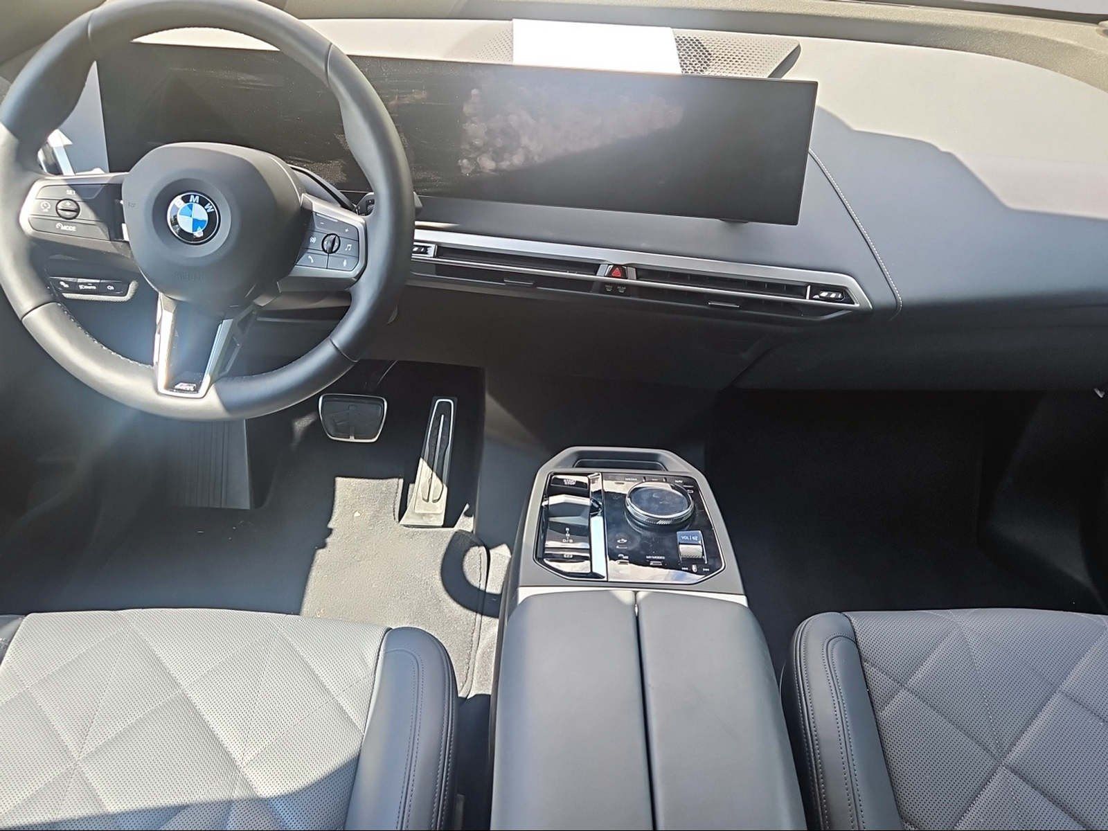 BMW iX - Bild 10