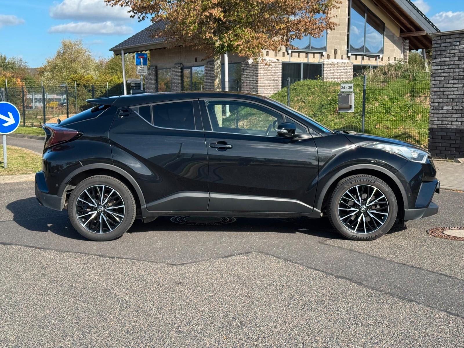 TOYOTA C-HR HYBRID 1.8 122CH - LOUNGE - BVM - HISTORIQUE ENTRETIEN COMPLET - 55.000 KMS