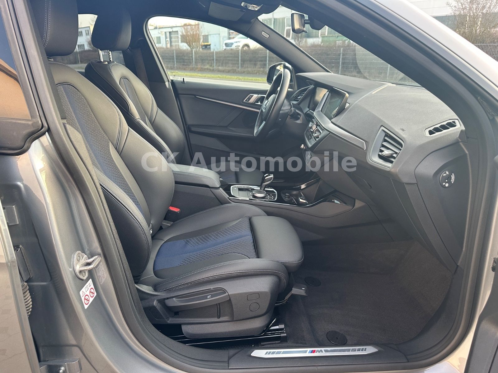 Fahrzeugabbildung BMW 218i Gran Coupé M-Sport/Shadow-LineNavi/LED