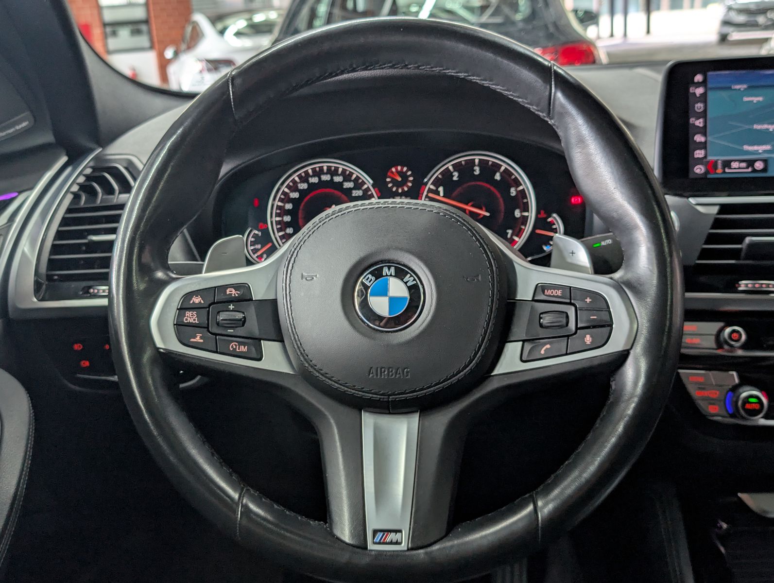Fahrzeugabbildung BMW X4 xDrive 30 i xLine MSport Shadow PANO H&K VOLL