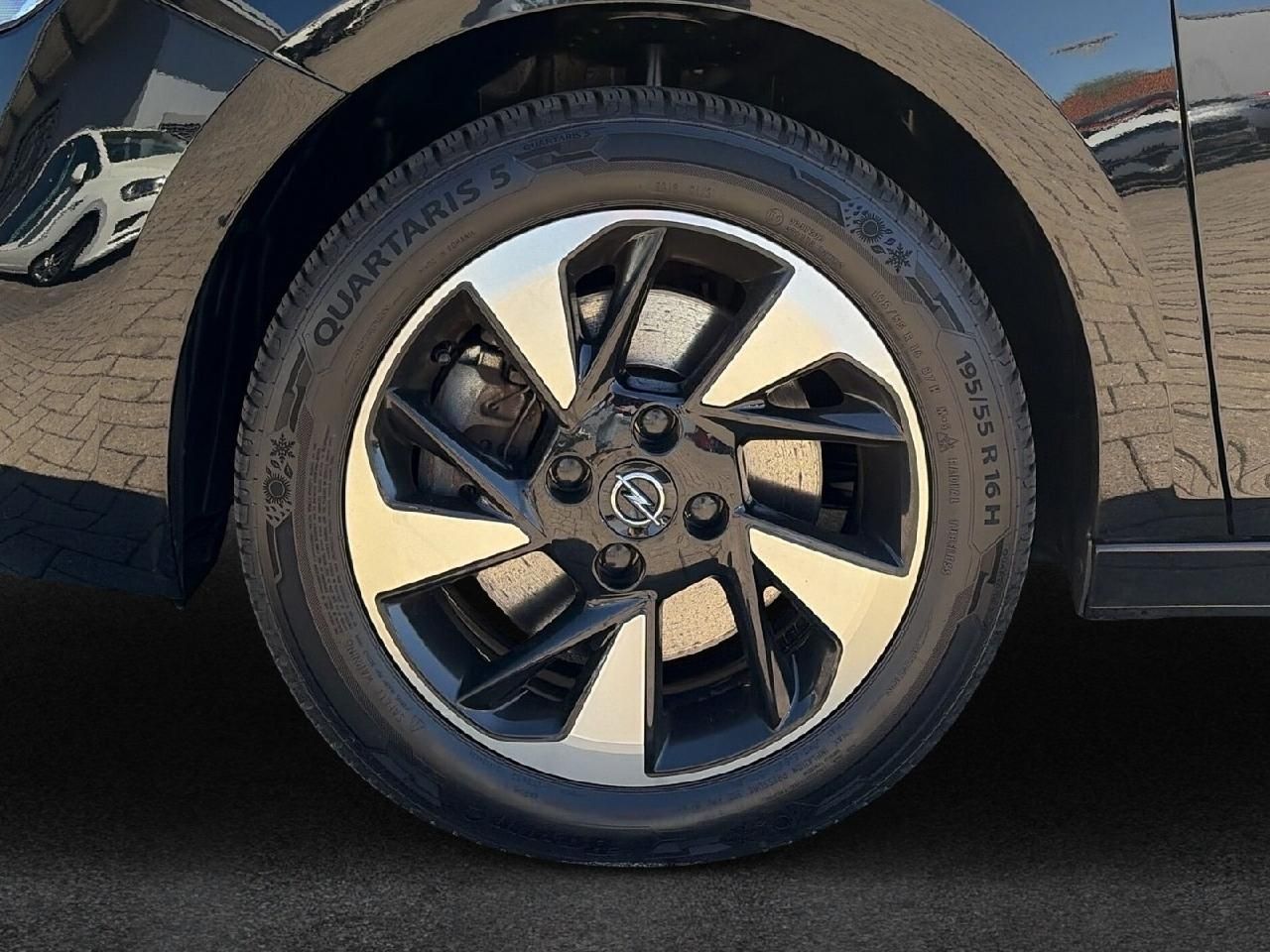 Fahrzeugabbildung Opel Corsa Electric Edition