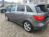 Mercedes-Benz B 180 (BlueEFFICIENCY) 7G-DCT - Mercedes-Benz B 180 aus 2014