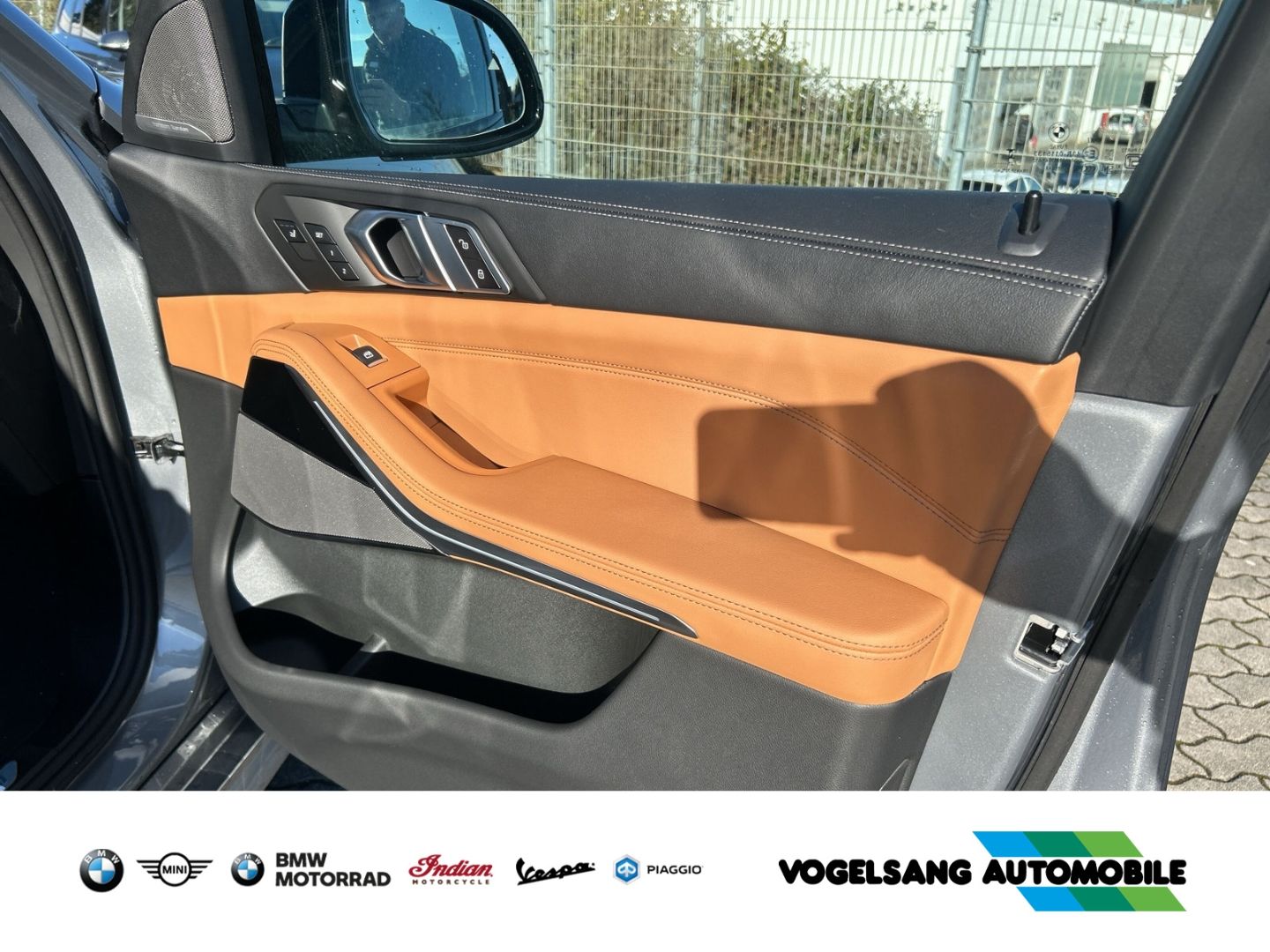 Fahrzeugabbildung BMW X5 xDrive50 e M Sport Pro Park-Assistent Pano