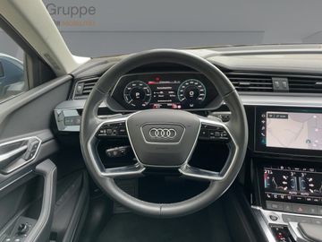 Audi Q8 e-tron - 12