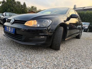 Volkswagen Golf - 1