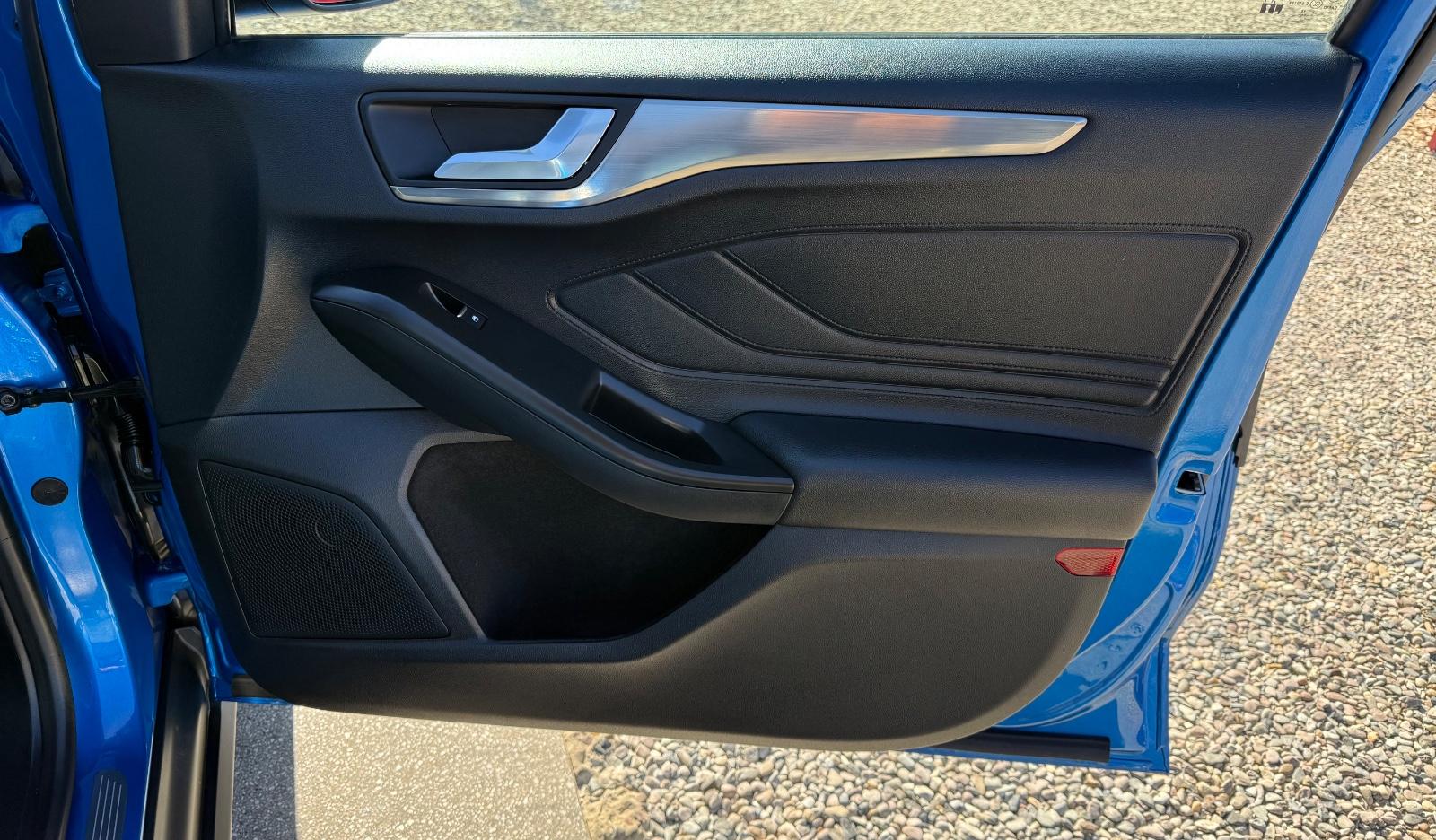 Ford Focus Titanium Sportsitze Sport Lenkrad