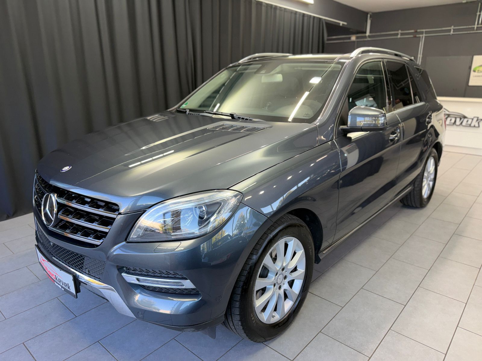 Mercedes-Benz ML 350 4Matic |AHK|LUFT|PANO|U-FREI