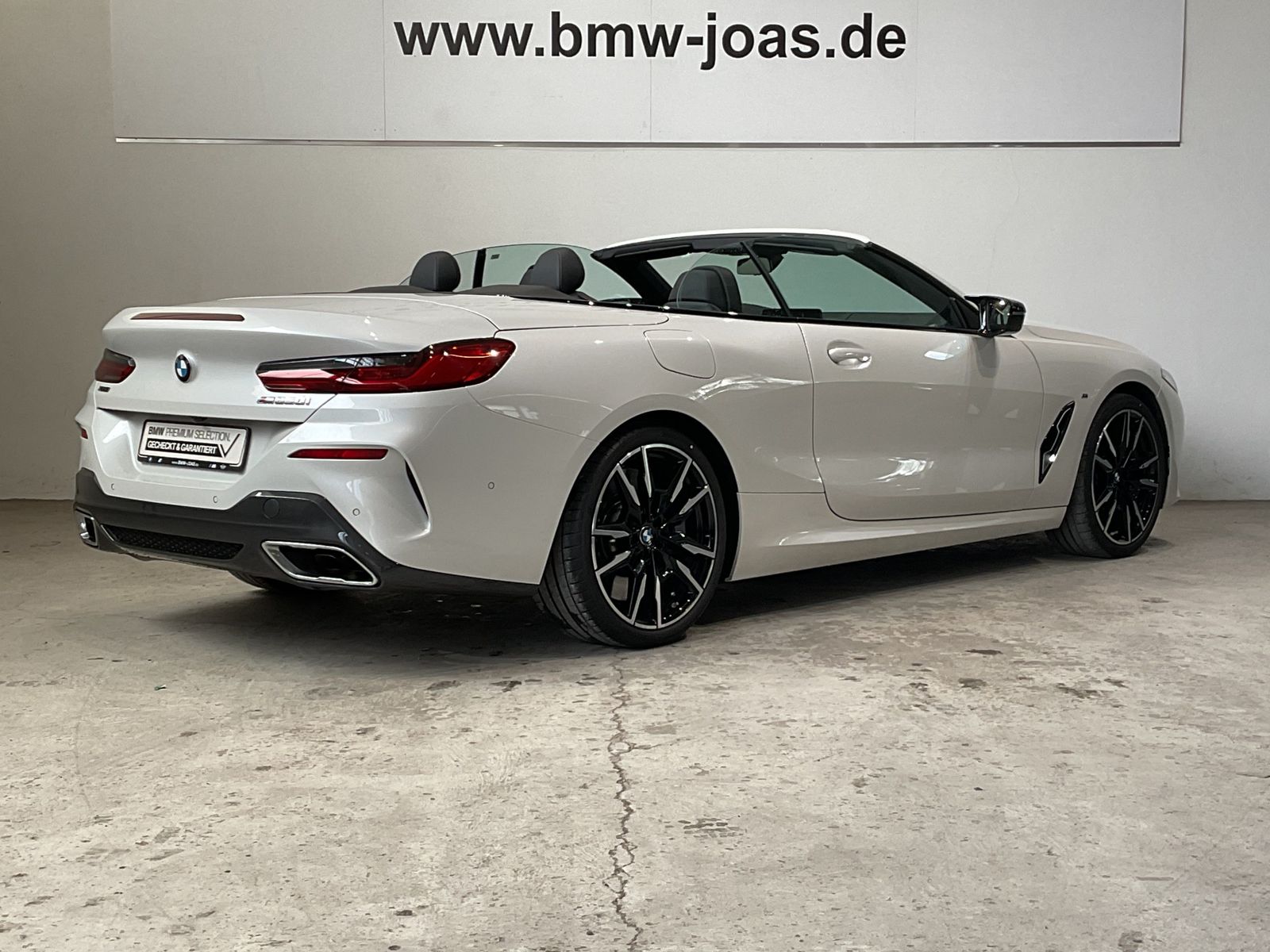 Fahrzeugabbildung BMW M850i xDrive Cabrio Aktivlenkung Laserlicht Nack