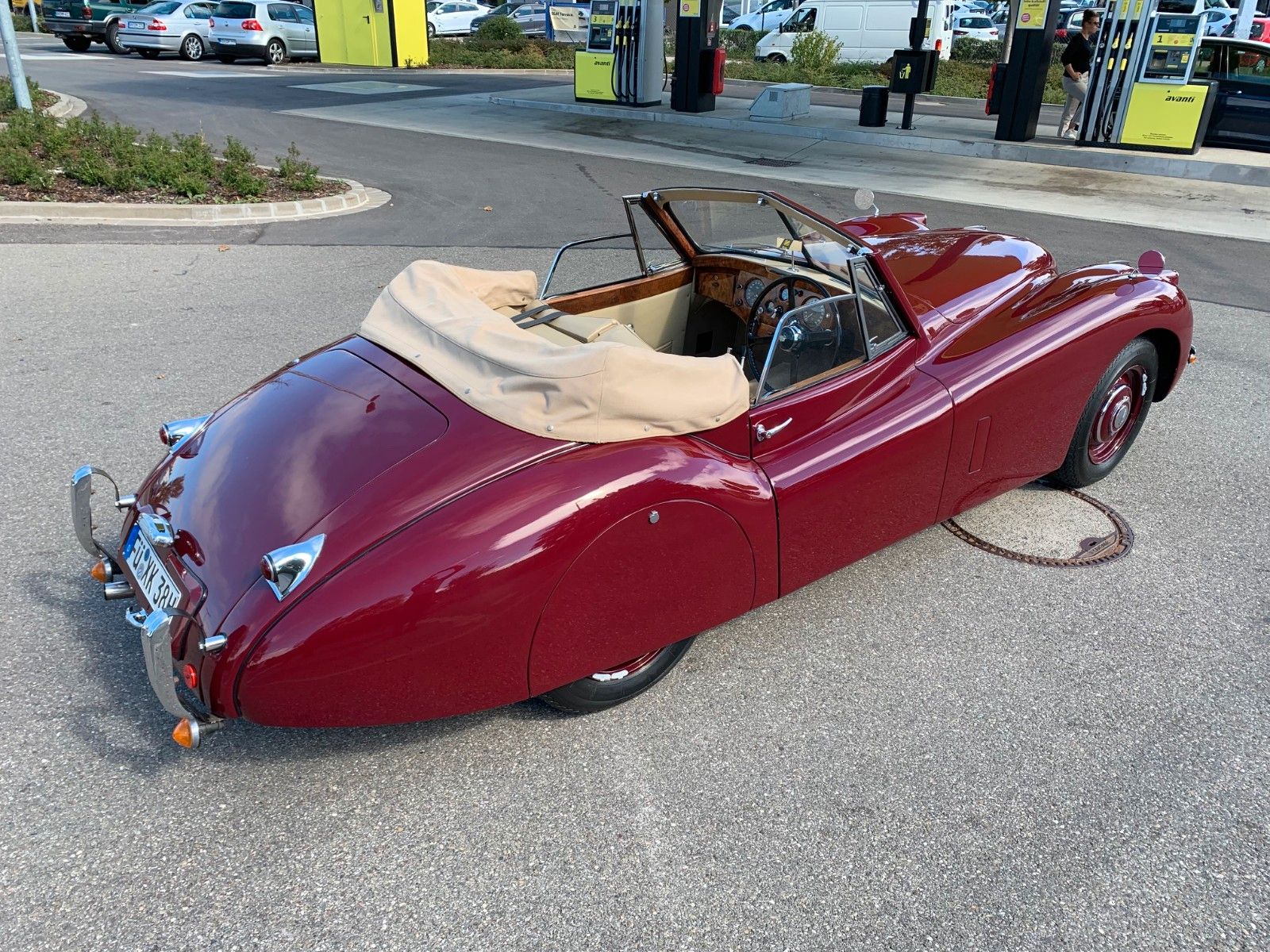 Fahrzeugabbildung Jaguar XK 120 DHC