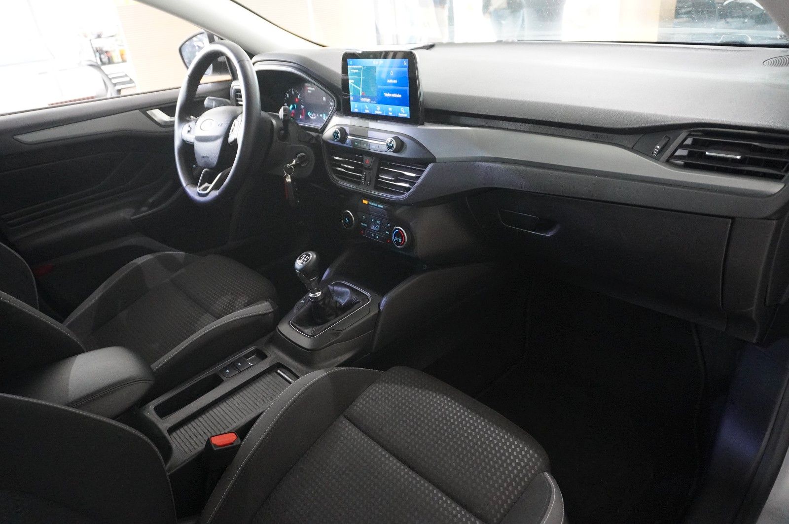 Fahrzeugabbildung Ford Focus Turnier 1.5D COOL & CONN. NAVI/LED/KAMERA