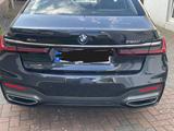 BMW 750i xDrive - Sitzbel. TV, Massage, Softclose - BMW 750 in Hannover