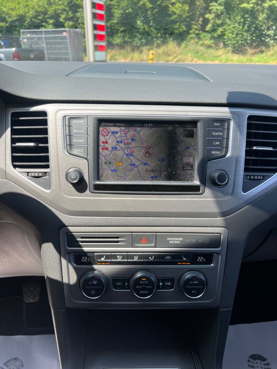 Fahrzeugabbildung Volkswagen Golf Sportsvan VII Comfortline *MASSAGE-SITZE *