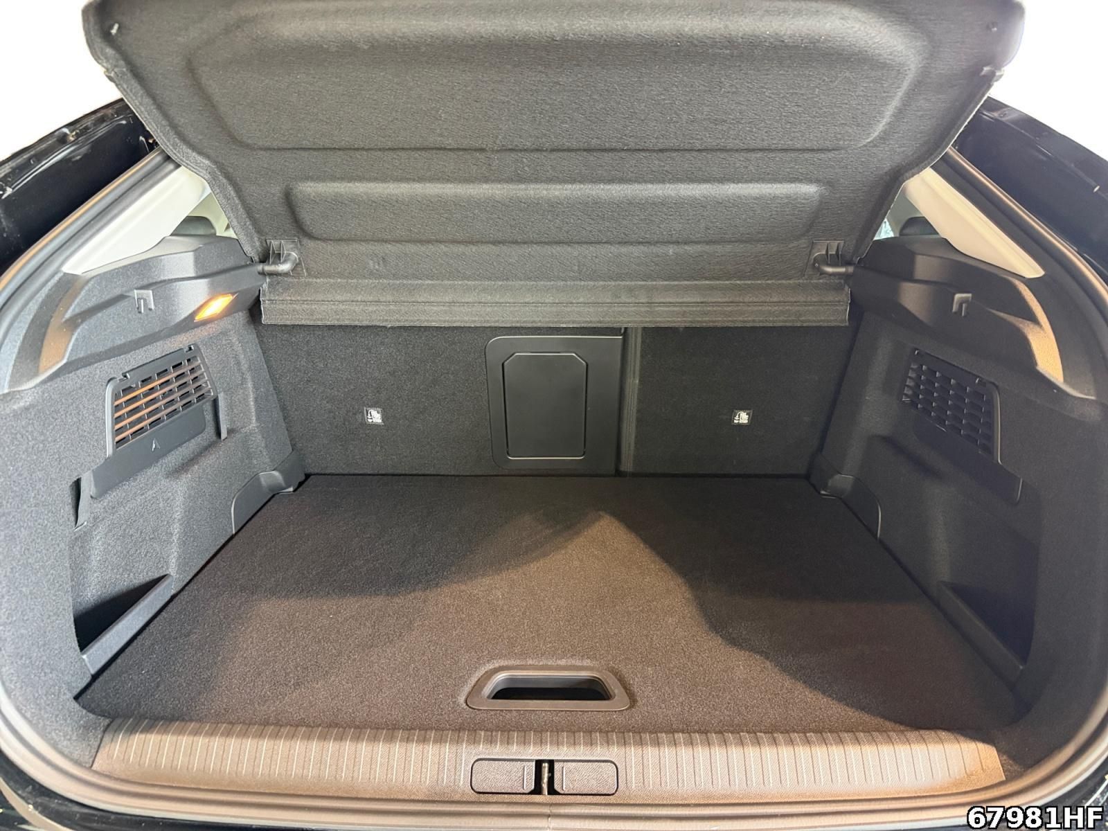 Fahrzeugabbildung Citroën C4 Pure Tech 130 S&S EAT8 Shine *SHZ*PDC*LED*