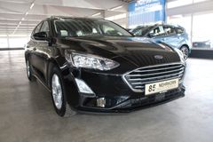 Fahrzeugabbildung Ford Focus Turnier Cool&Connect CAM PDC LED WinterPak