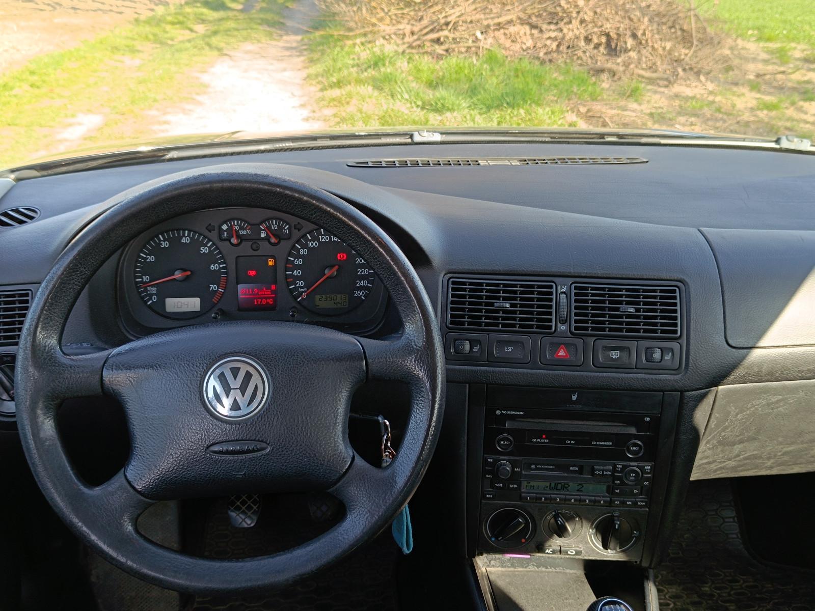 Volkswagen Golf 2005 — photo 11