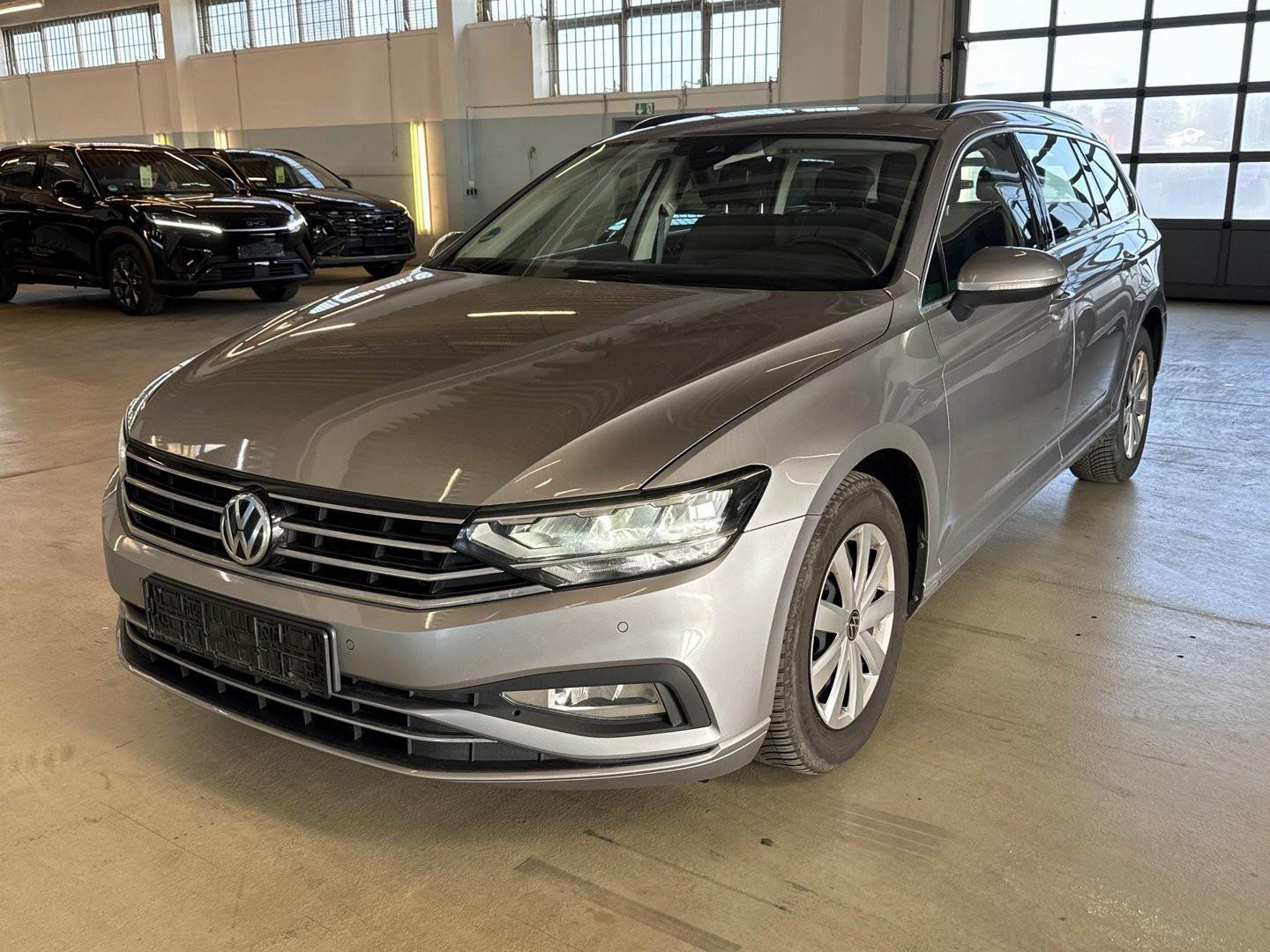 Volkswagen Passat Variant Business DSG NAVI KAMERA