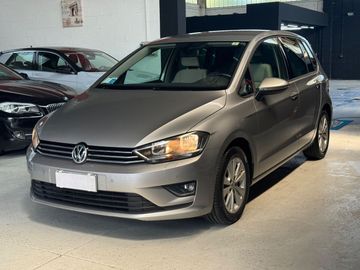 Volkswagen Golf - 1