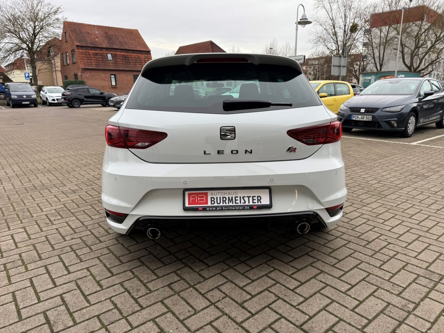 SEAT Leon FR Sportpaket El. Panodach Navi Leder Sound - Image 4
