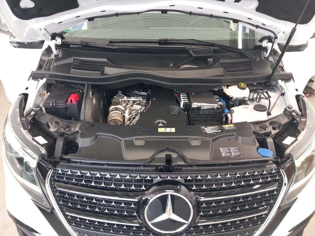 Fahrzeugabbildung Mercedes-Benz V 300 d Style 4M lang AMG*Airmatic*Navi*Distron.