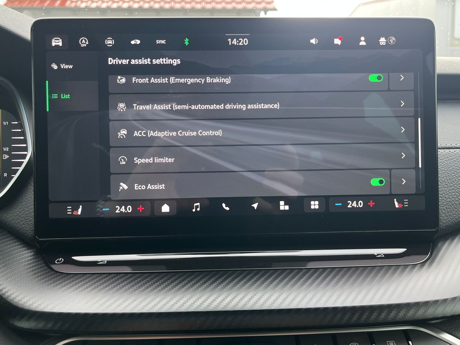 Fahrzeugabbildung SKODA Octavia 1.5 DSG Sportline PANO*MATRIX*AHK*5J.GAR