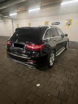 Mercedes-Benz GLC 300 4MATIC AMG Line Autom. AMG Line - Mercedes-Benz GLC 300 Gebrauchtwagen in Stuttgart