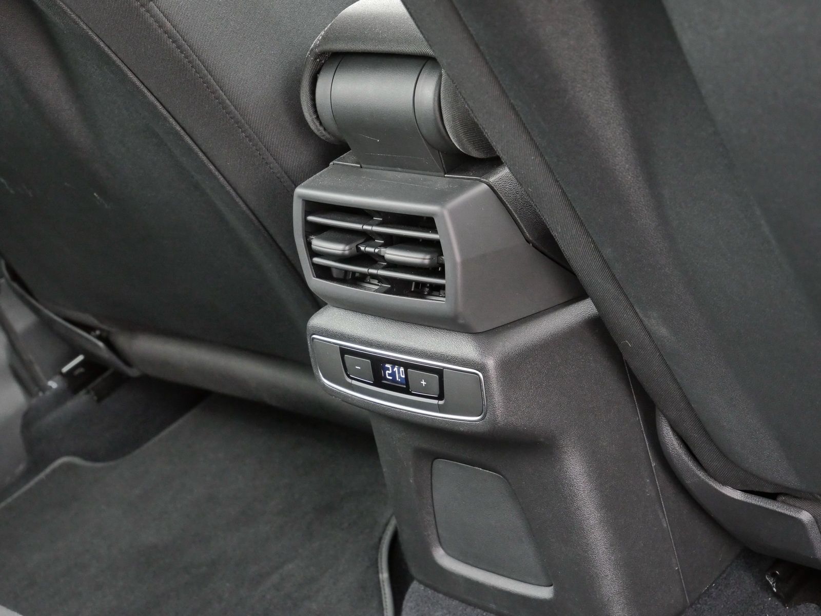 Audi Q4 e-tron - Bild 17