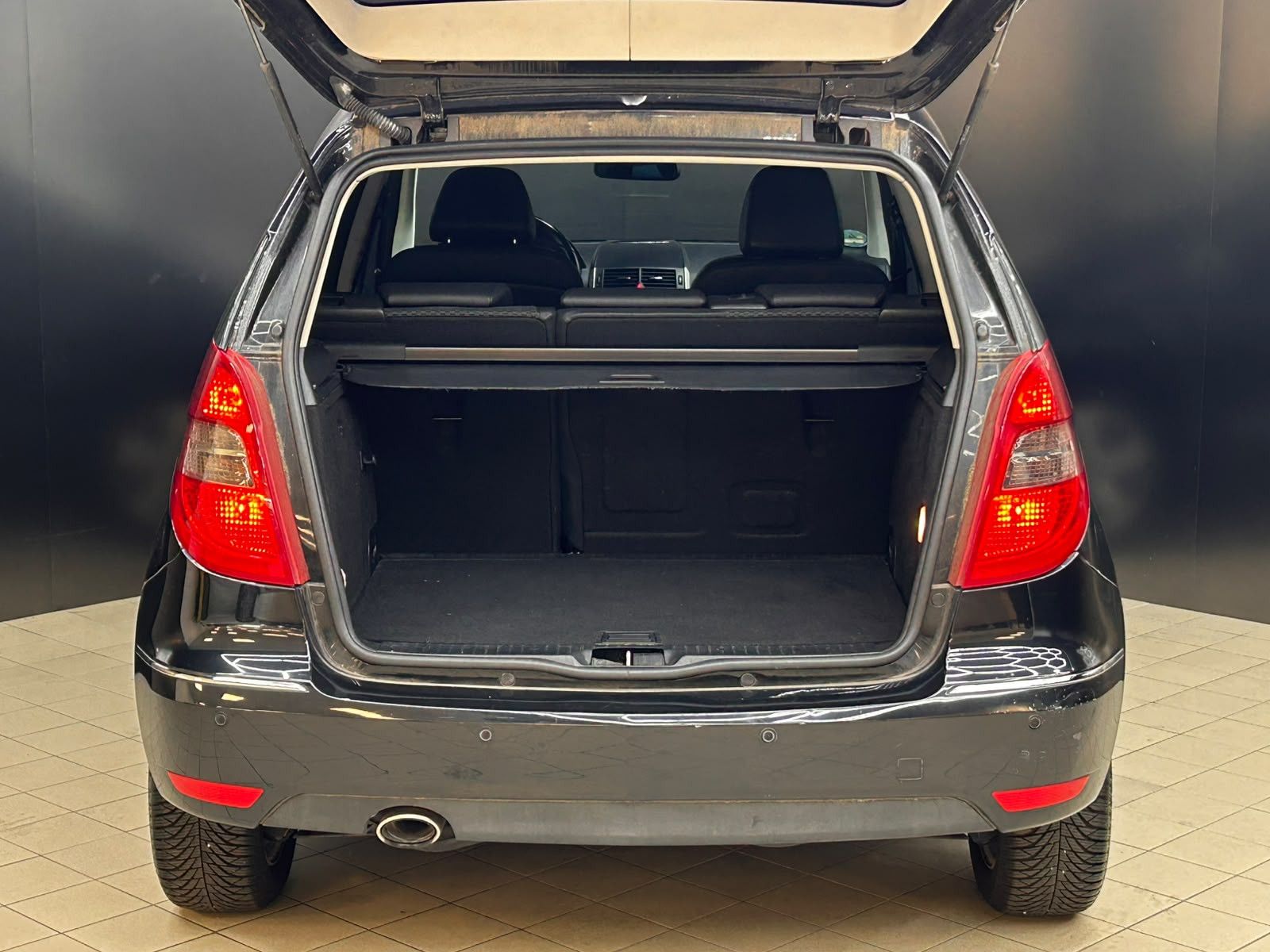 Fahrzeugabbildung Mercedes-Benz A 180 CDI Avantgarde LEDER+SHZ+PDC+TEMPO+KLIMA+