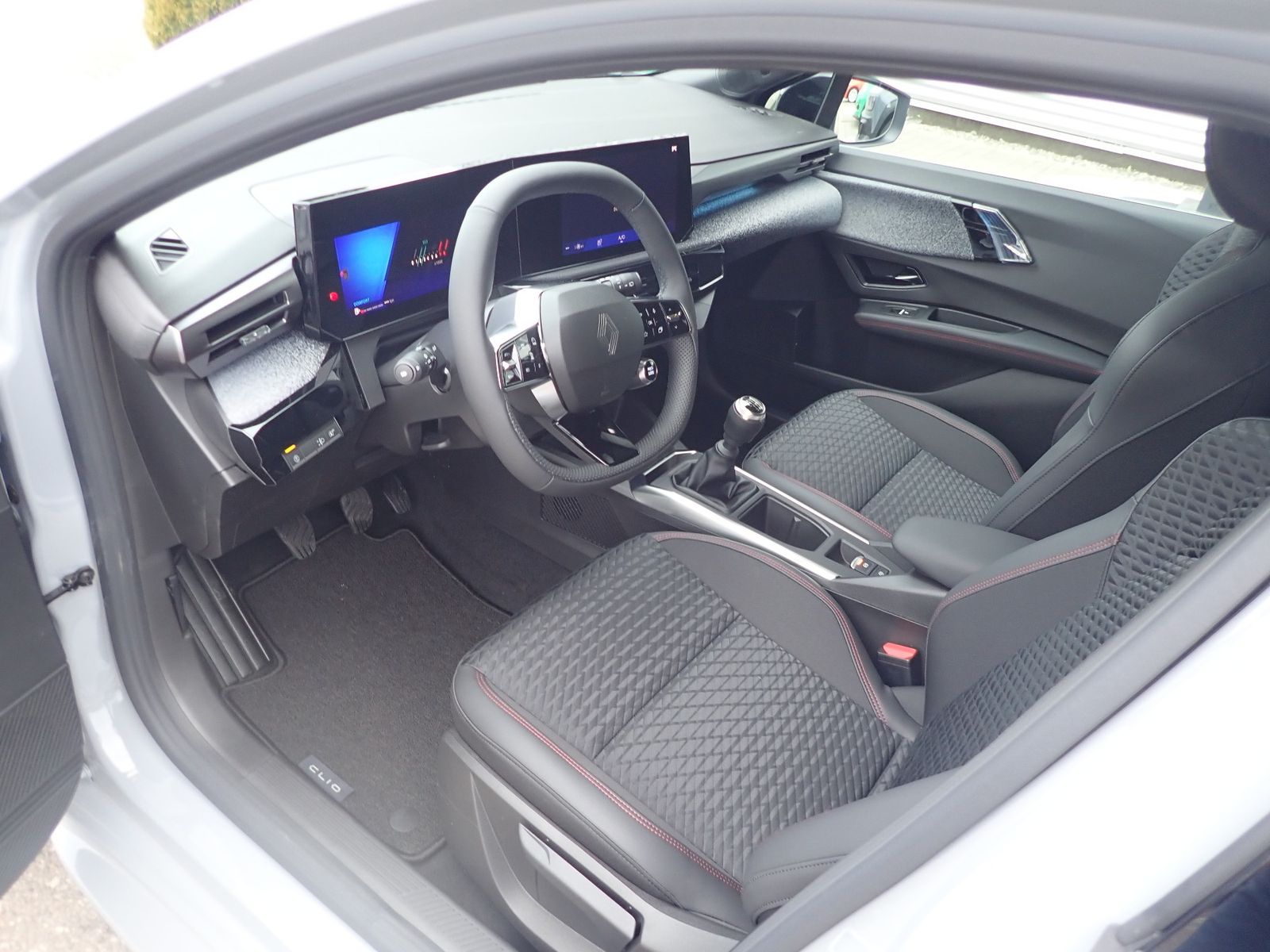 Fahrzeugabbildung Renault Clio Techno TCe 115
