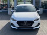 Hyundai i30 1.4 YES! - Hyundai i30 in Krefeld