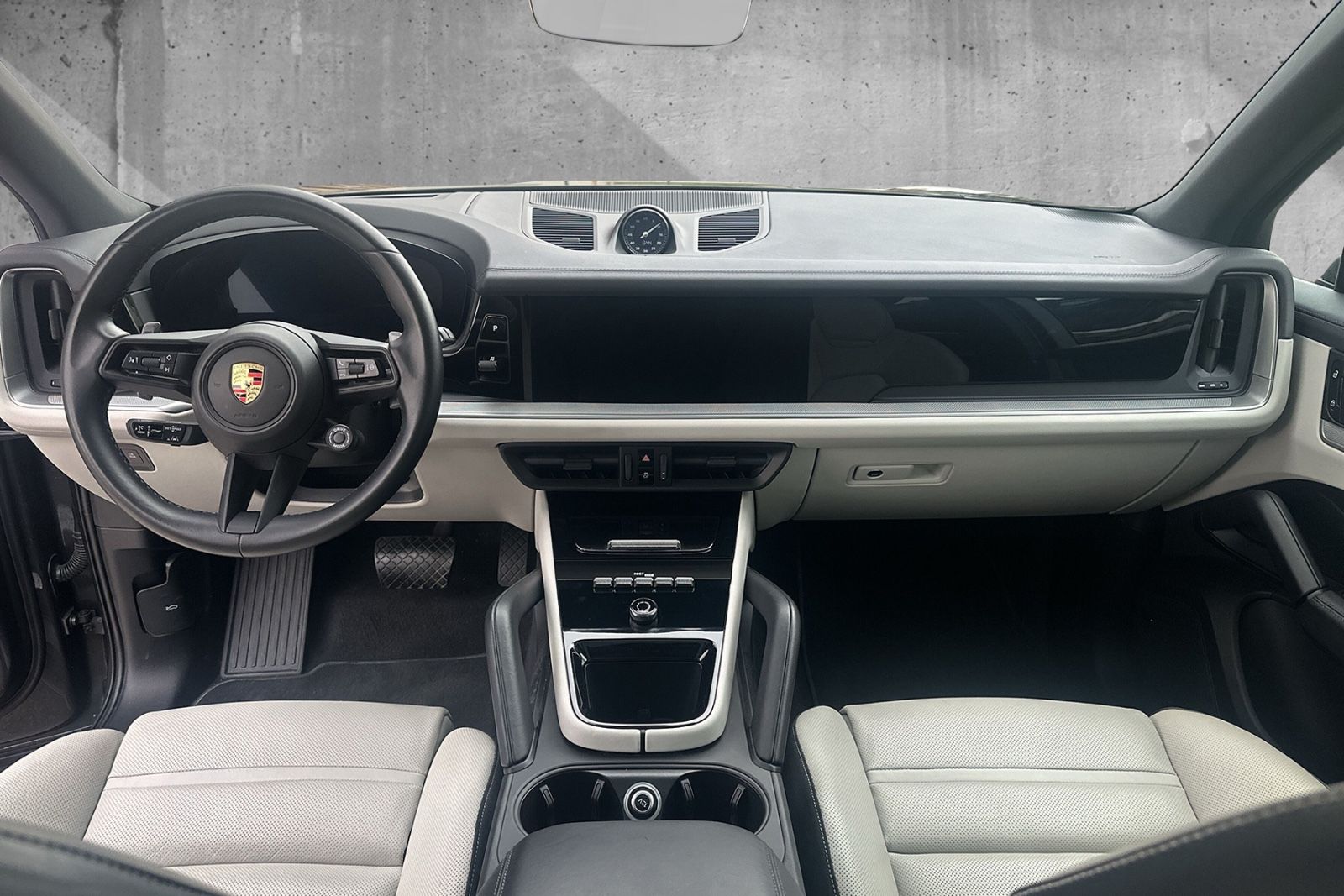 Fahrzeugabbildung Porsche Cayenne*Sport Design*Pano*360° Kam*Bose*Head-Up