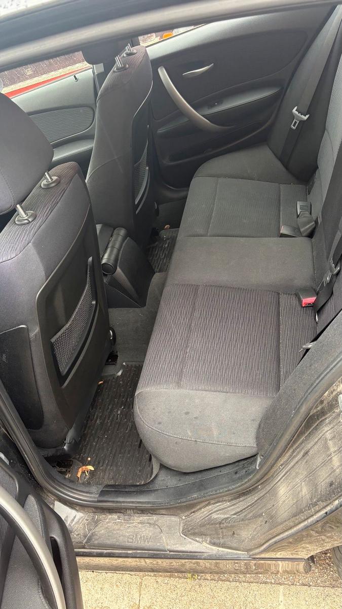 BMW 118 2008 — photo 9