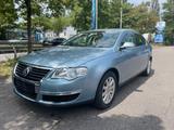 Volkswagen Passat Lim.  1,6 Ltr. 85 kW 16V FSI . Wenig KM - Volkswagen Passat mit Benzin-Antrieb: Limousine, 1.6