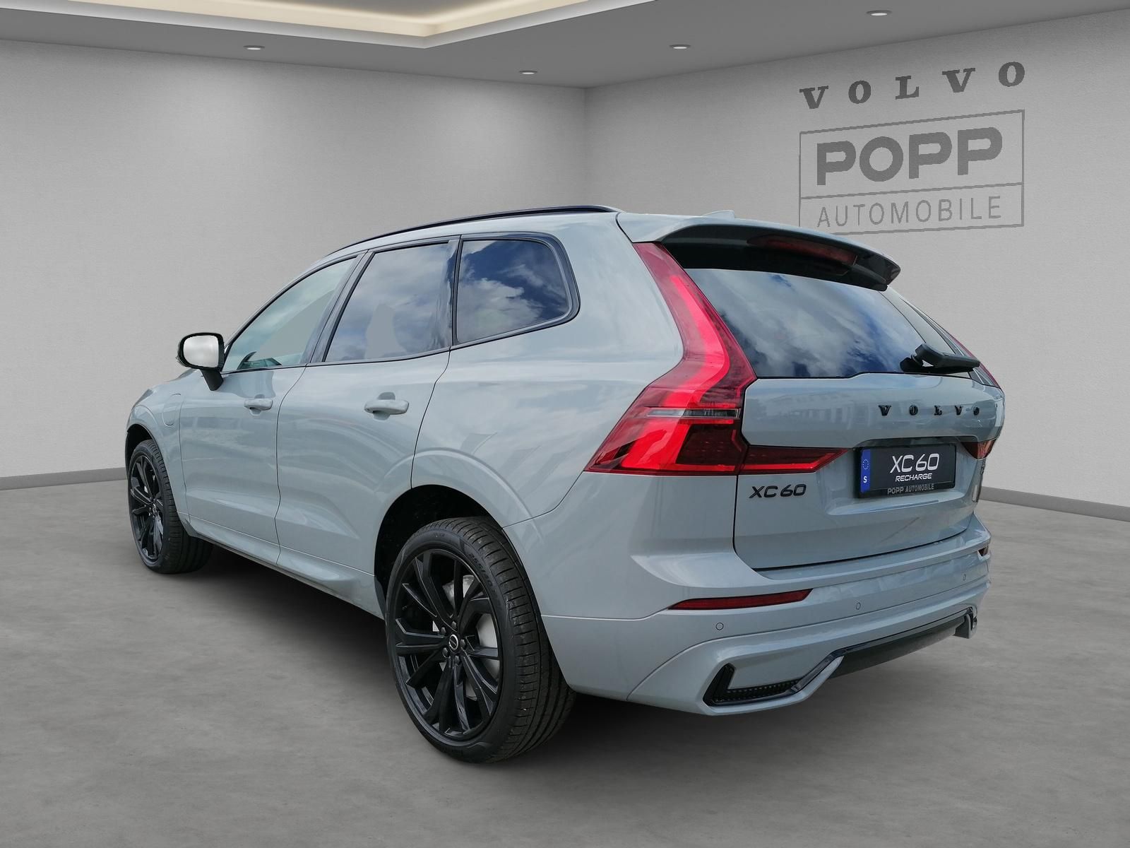 Volvo XC60 T8 AWD Plus Black Edition FACELIFT 21" H&K imagem 3
