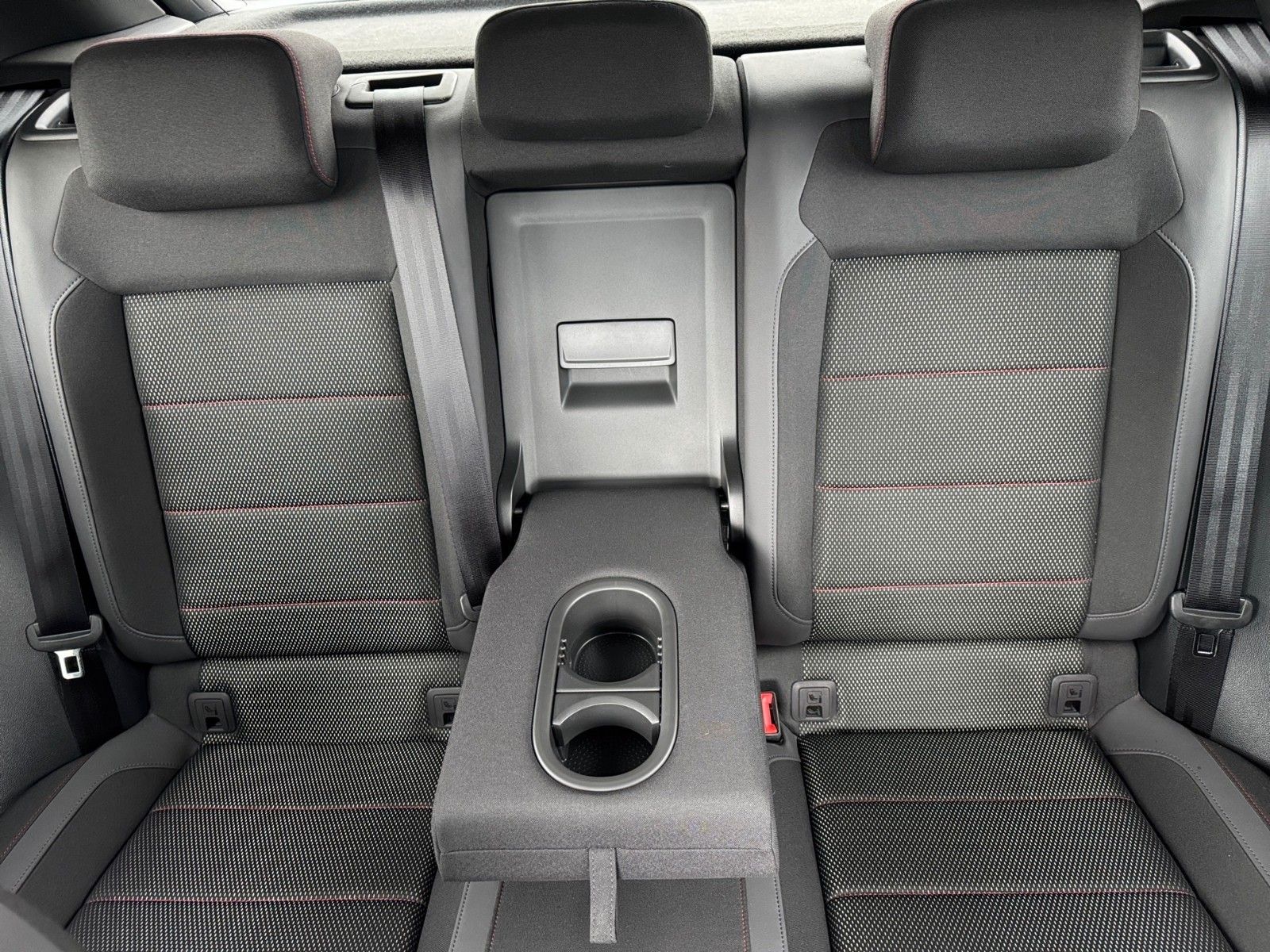 Fahrzeugabbildung Volkswagen T-Roc Sport 1.5 TSI
