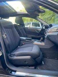 Mercedes E 200 - 9