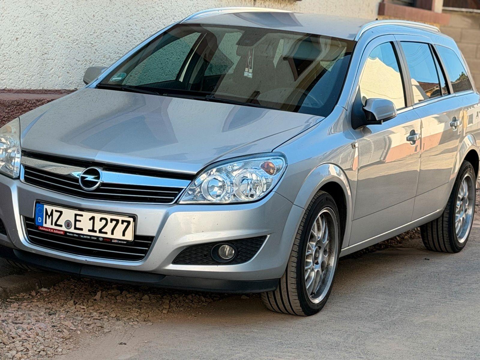 Opel Astra 2009 — photo 5