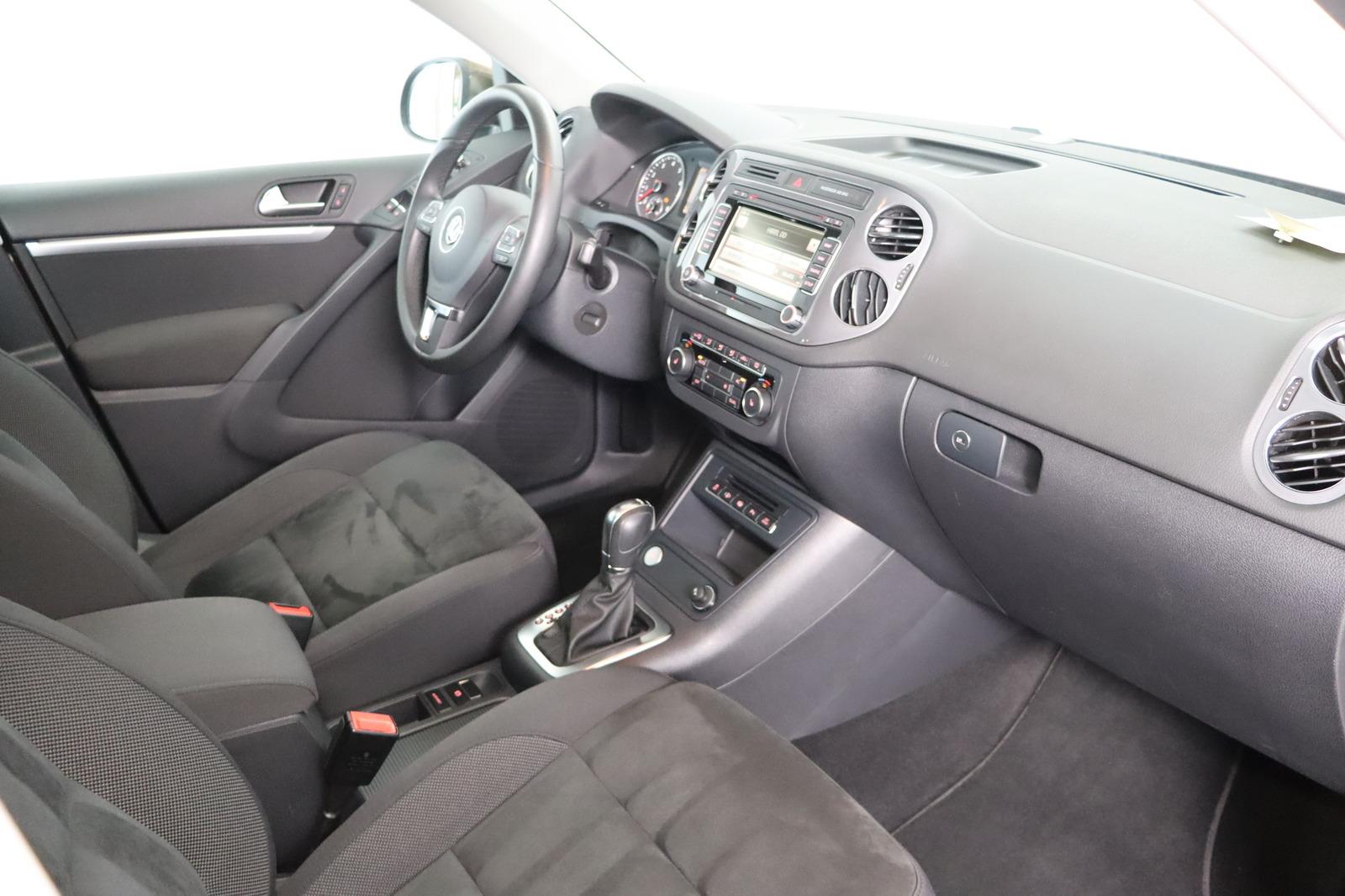 Volkswagen Tiguan * Pano * Navi * Xenon * Parkassistent Tra