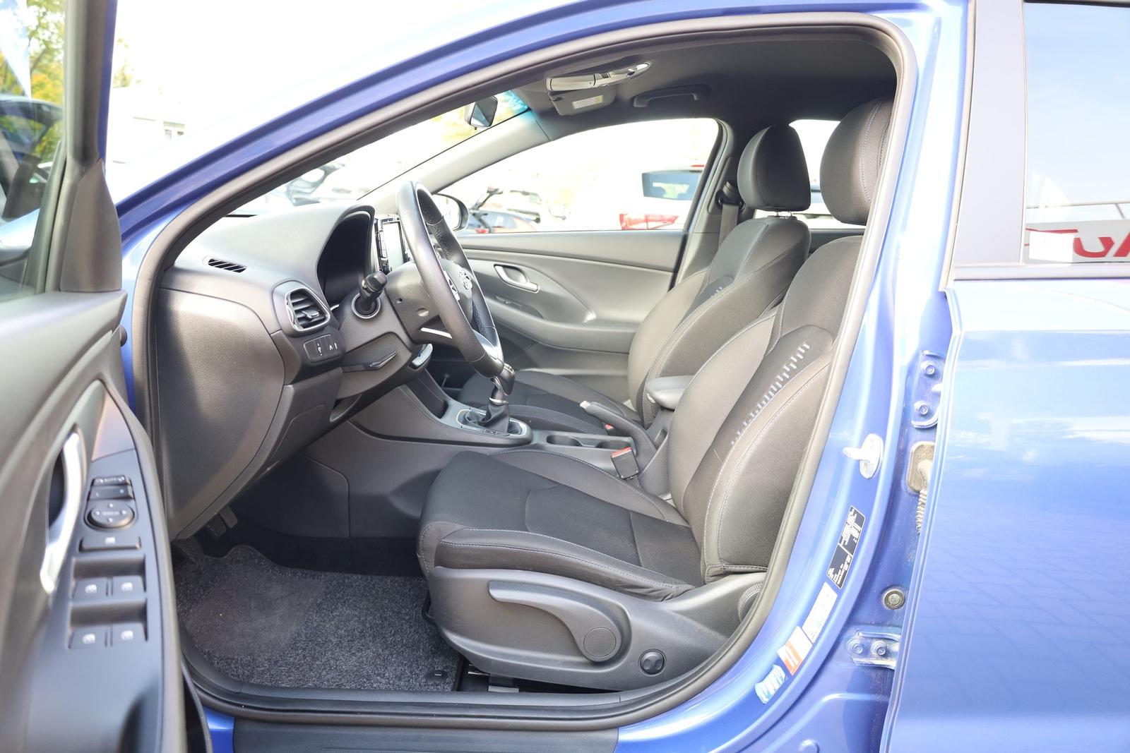 Hyundai i30 1.4 T-GDI Passion + LED Navi Kamera DAB USB
