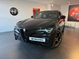 Alfa Romeo Stelvio 2.0 Turbo Intensa Q4 AHK +Pano - mit Benzin-Antrieb: Vollleder, Lederlenkrad, mit Klimaautomatik
