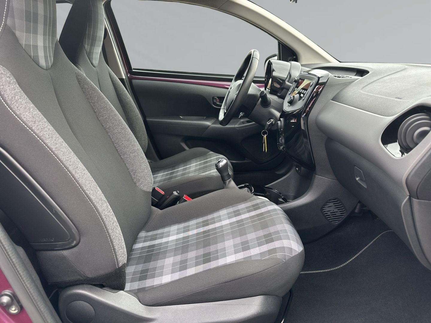 Fahrzeugabbildung Peugeot 108 Style 1.0 +Notbremsass. +Tel.-Vorb. +Berganf