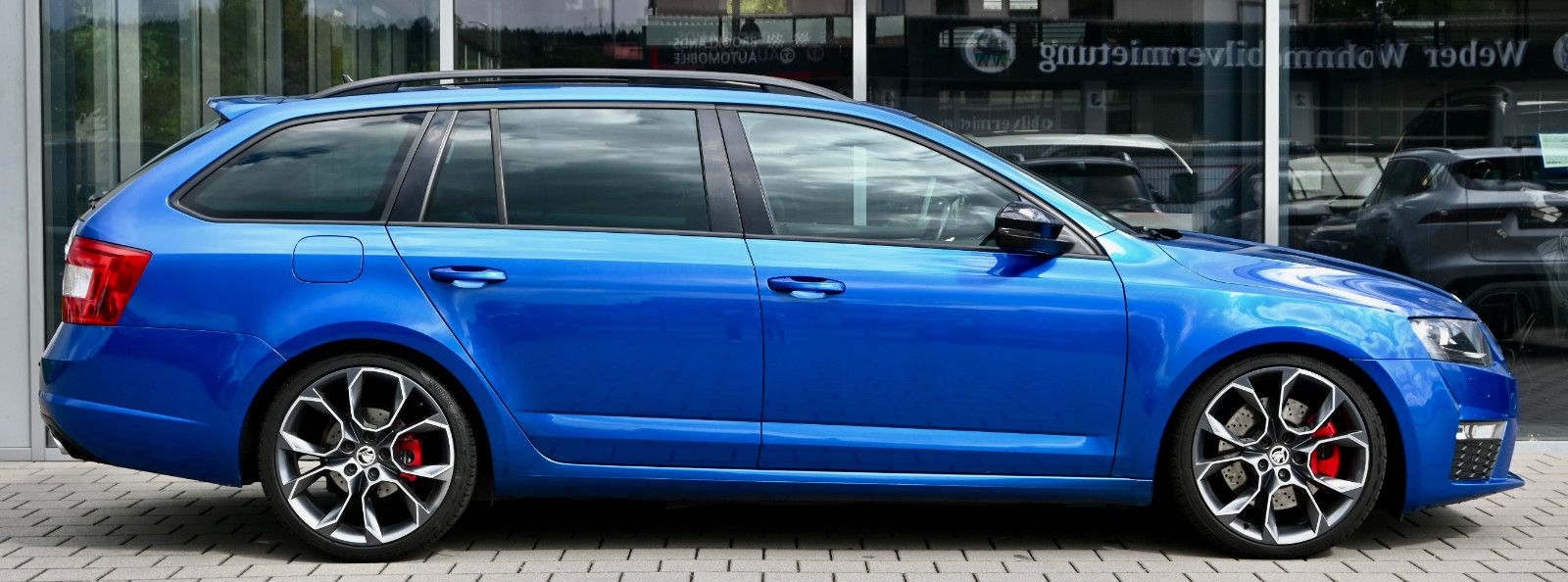 Fahrzeugabbildung SKODA Octavia 2.0 TDI Green tec DSG RS Combi °AHK°STHZ