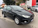 Peugeot PEUGEOT - 206 - HDi 5p. Enfant Terrible - Peugeot 206 Hdi mit Diesel-Antrieb