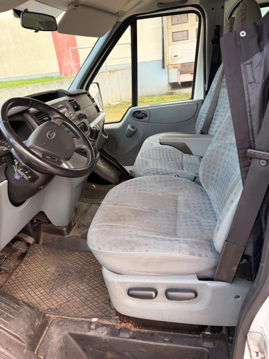Ford Transit 2010 — photo 7