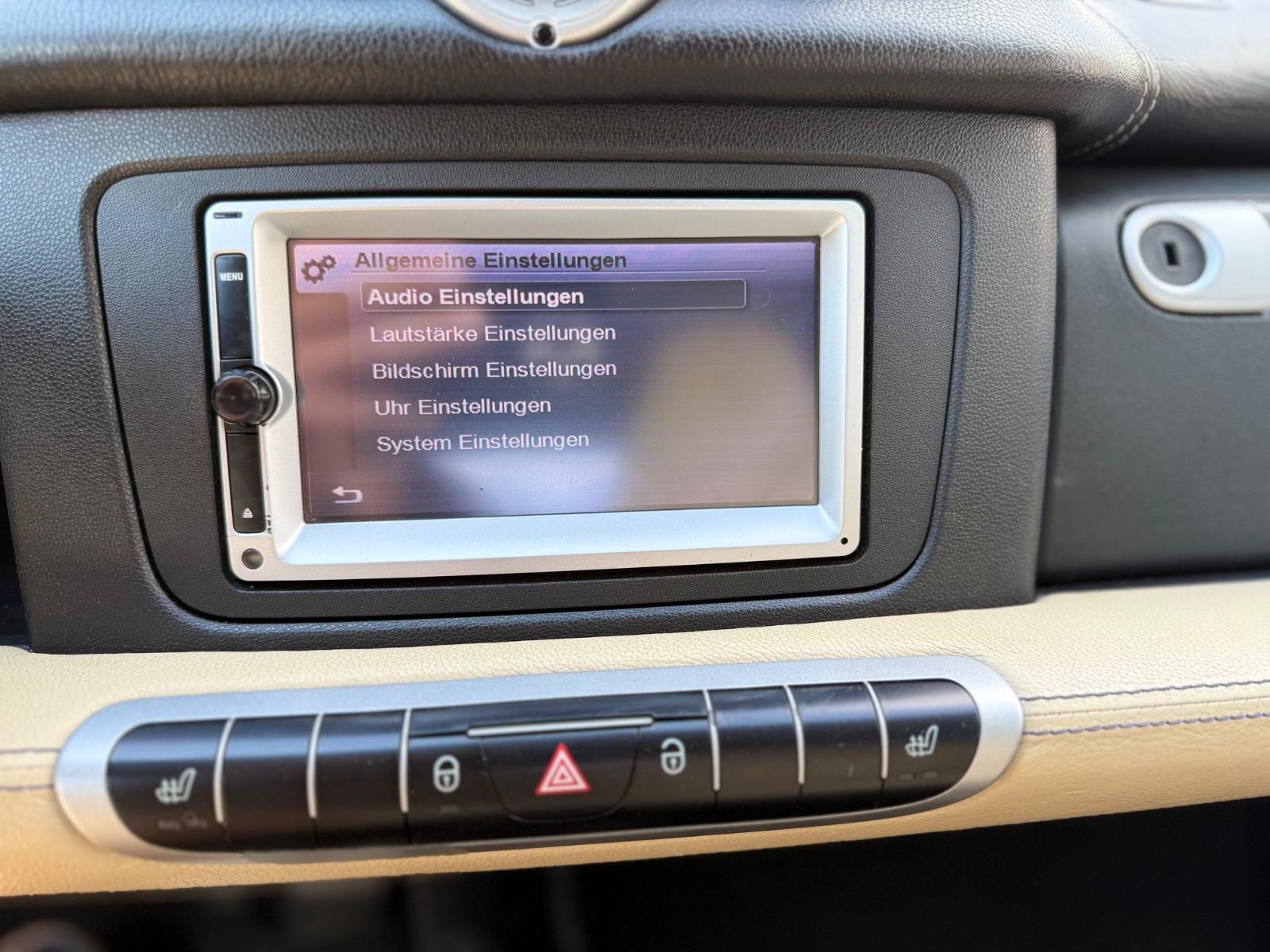 Smart ForTwo fortwo cabrio Brabus Leder SHZ NAVI USB